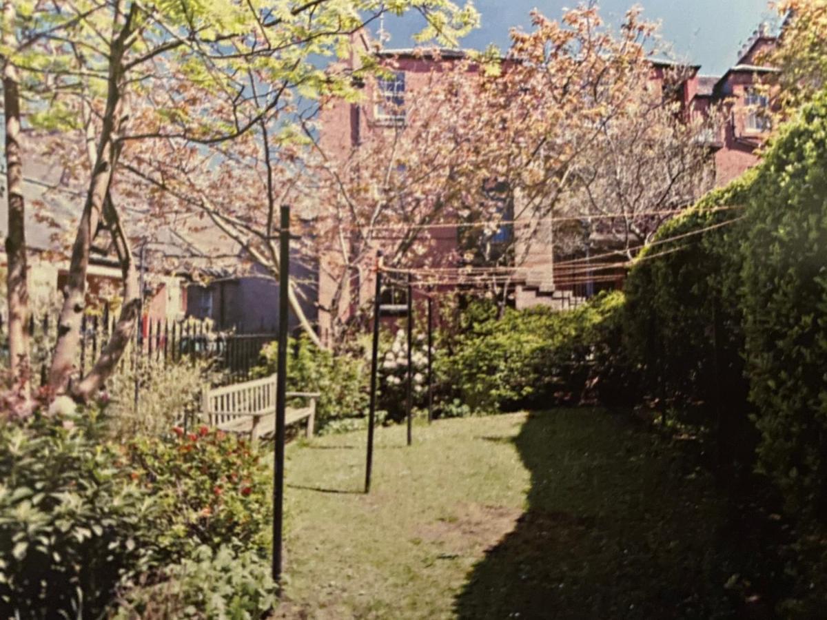 The Cosy Courtyard Apartment Edinburgh Exterior photo