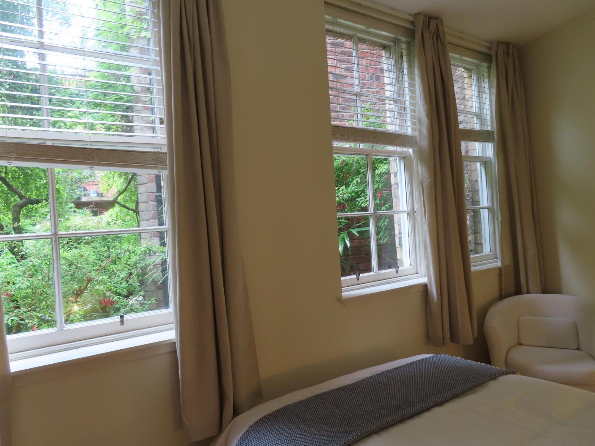 The Cosy Courtyard Apartment Edinburgh Exterior photo